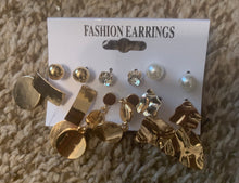 Load image into Gallery viewer, Set of Earrings
